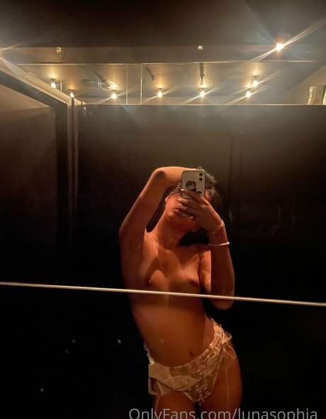 Lunasophia_