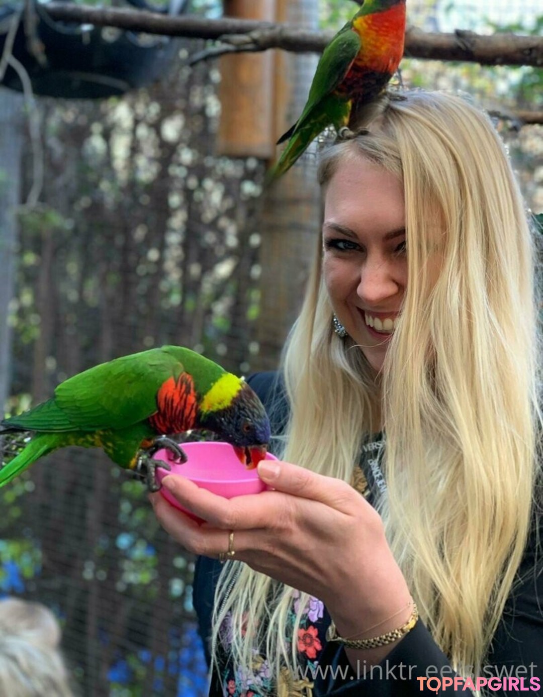 Foto desnuda filtrada de OnlyFans de Siswet19 #1045