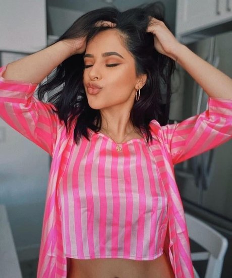 Becky G