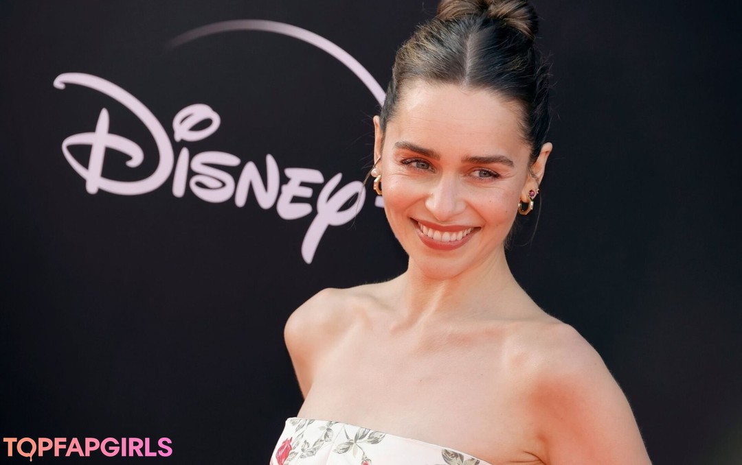 Foto desnuda filtrada de OnlyFans de Emilia Clarke #1050