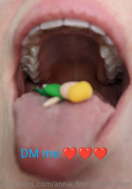 Anna_feet_crush_vore