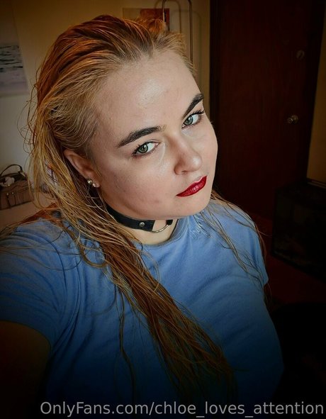 Chloelovesattention