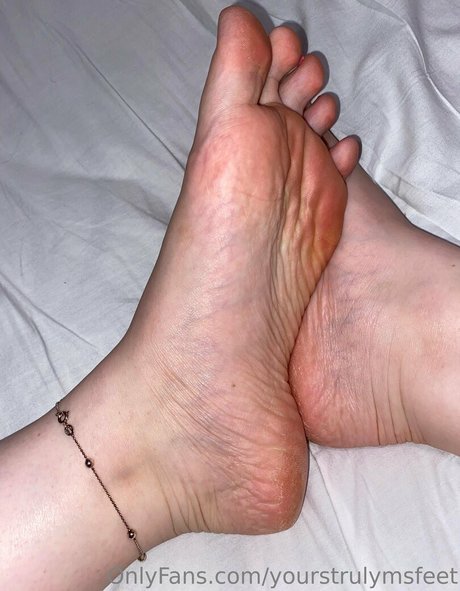 Yourstrulymsfeet
