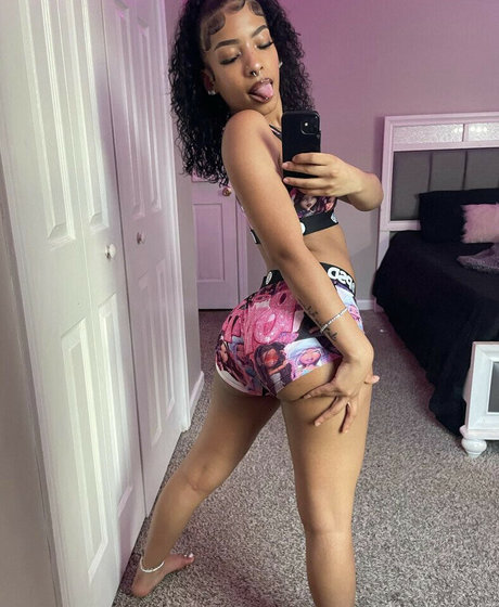 Foto desnuda filtrada de OnlyFans de Daisyandrews