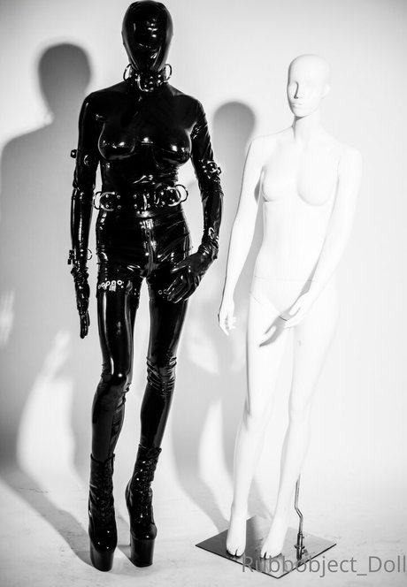 Rubbobject_doll