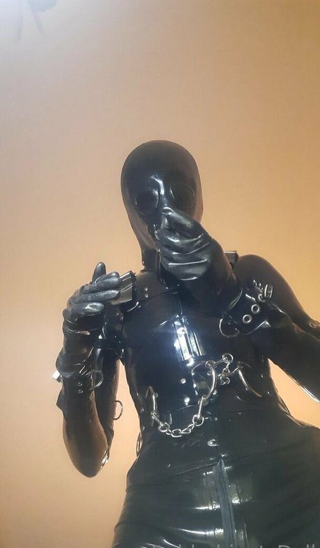 Rubbobject_doll