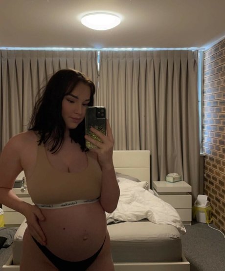 Foto desnuda filtrada de OnlyFans de Hayleypeckover