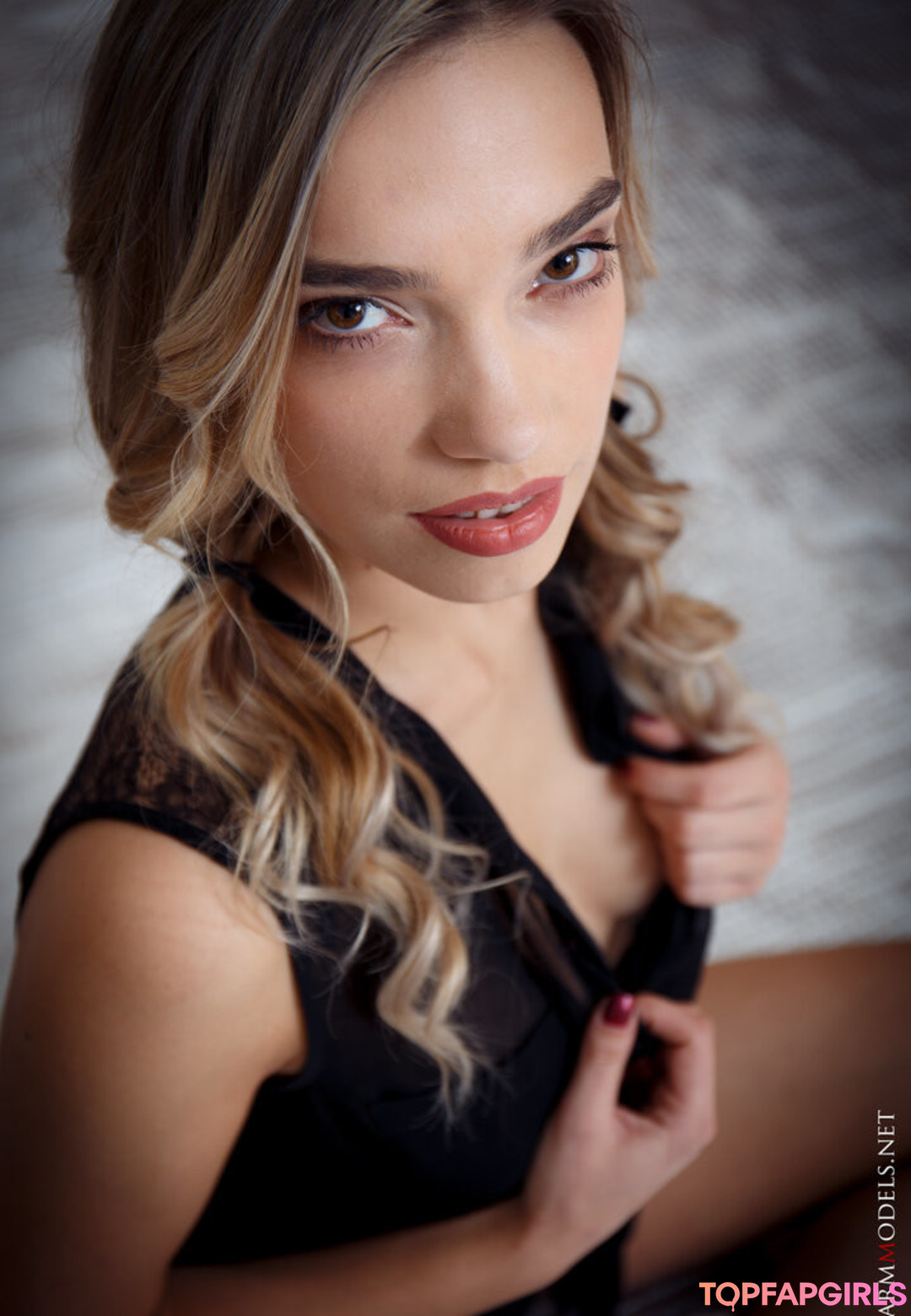 Foto desnuda filtrada de OnlyFans de Charmmodels #1864