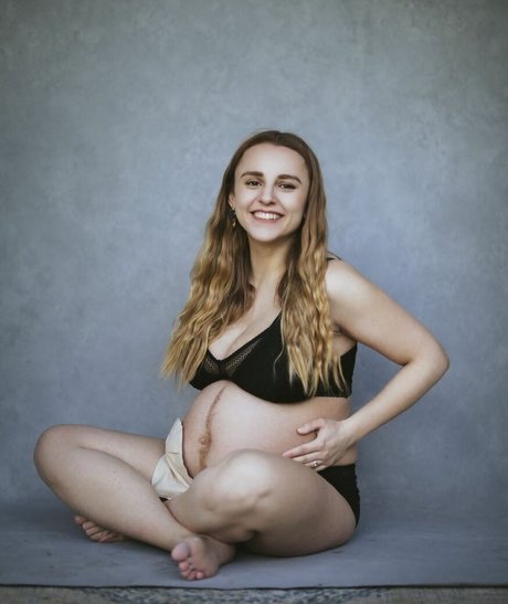 Foto desnuda filtrada de OnlyFans de Hannah Witton