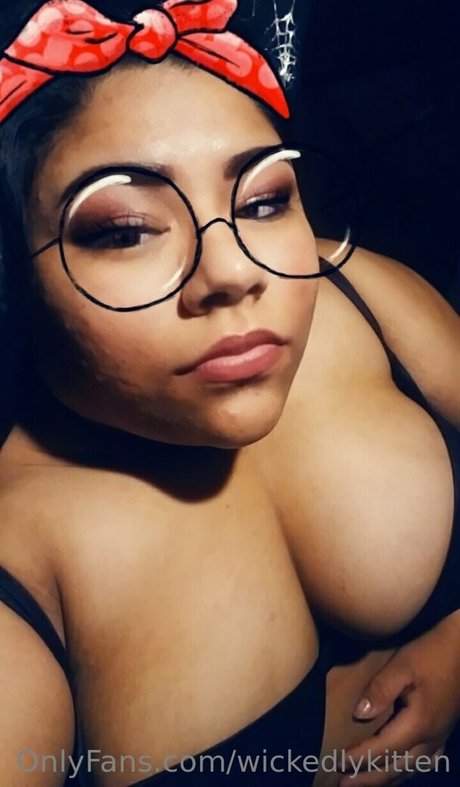 Foto desnuda filtrada de OnlyFans de Wickedlykitten