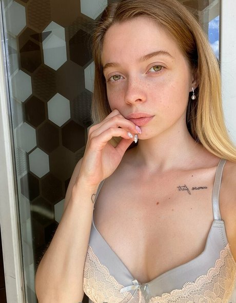 Foto desnuda filtrada de OnlyFans de Sunnybanny1