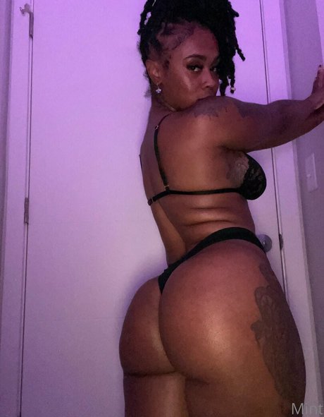 Therealbombshell_mint