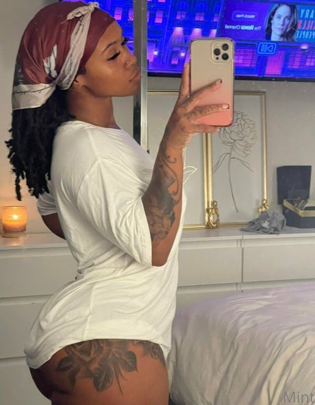 Therealbombshell_mint