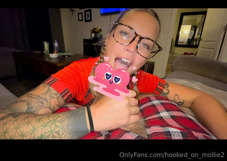 Hookedonmollie2