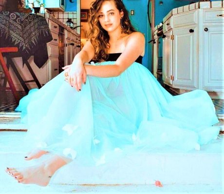 Mary Mouser