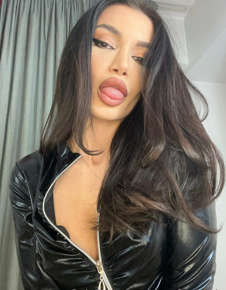 Foto desnuda filtrada de OnlyFans de Sinsofamanda