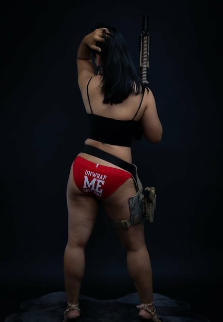 Girls With Guns