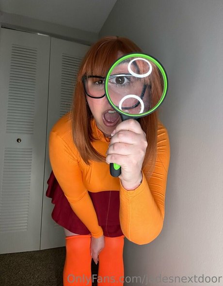 Jadesnextdoor