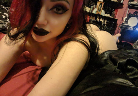 Dani Divine