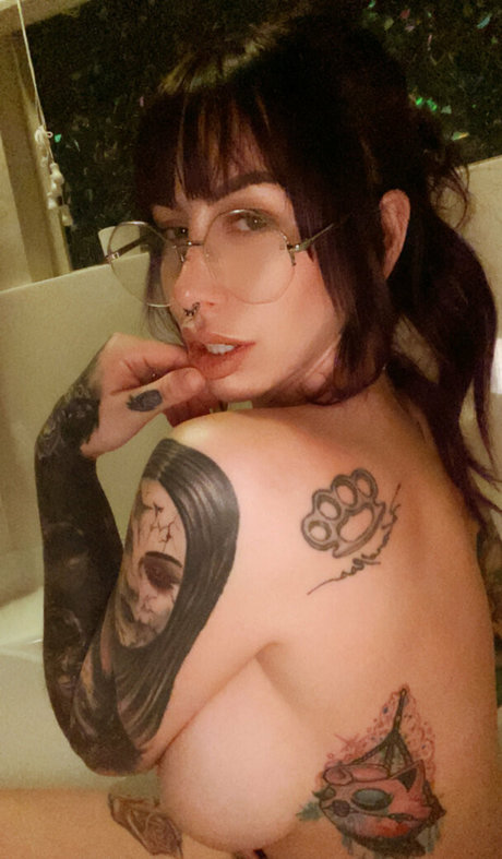 Theonlinegirlfriend