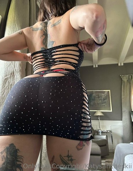 Foto desnuda filtrada de OnlyFans de Katysancheskii
