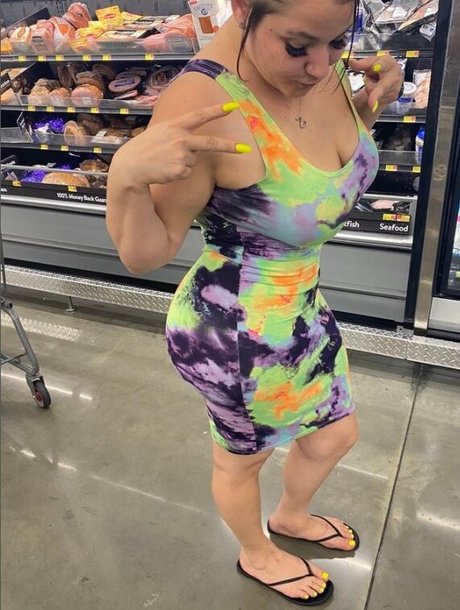 Foto desnuda filtrada de OnlyFans de Bad Mom In Real Estate