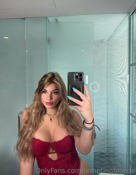 Temptingblonde