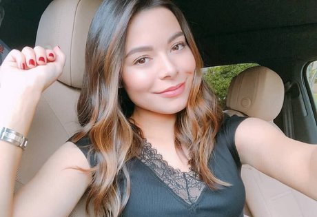 Miranda Cosgrove