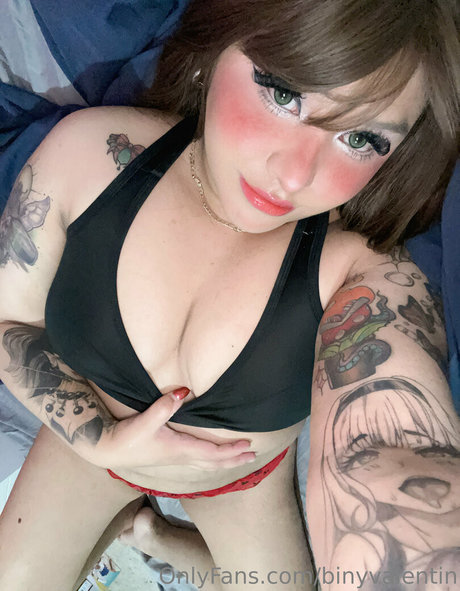 Foto desnuda filtrada de OnlyFans de Binyvalentin