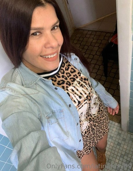 Latinafoxy69