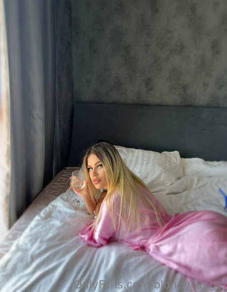 Blondyangel