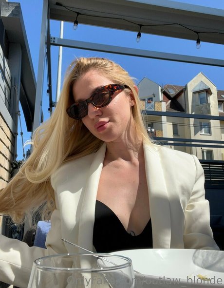 Outlawblonde