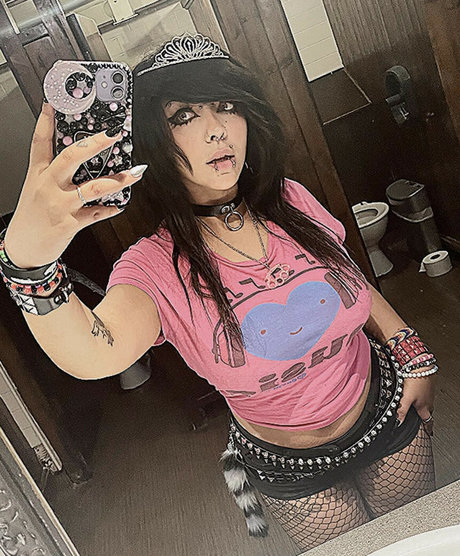 Foto desnuda filtrada de OnlyFans de Fuwafunk