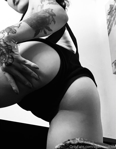 Foto desnuda filtrada de OnlyFans de Blvckchxrry