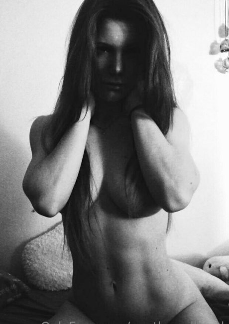 Foto desnuda filtrada de OnlyFans de Anntheredhead