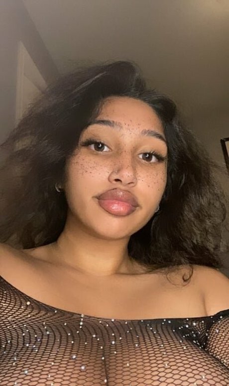 Foto desnuda filtrada de OnlyFans de Jeanette Prakash