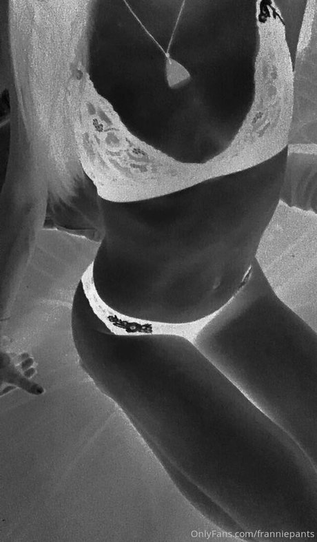 Foto desnuda filtrada de OnlyFans de Feedfrankiefree