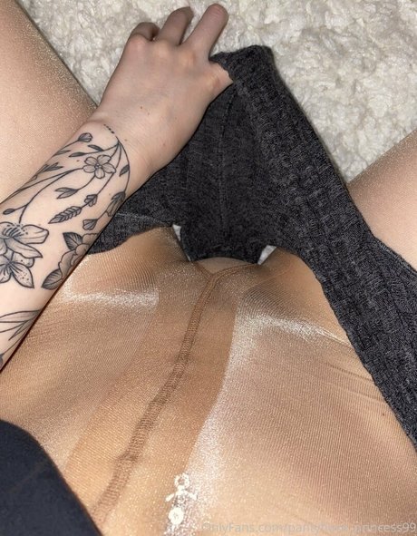 Pantyhoseprincess99
