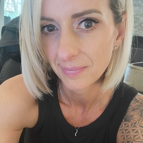 Foto desnuda filtrada de OnlyFans de Sweetnsexyerin