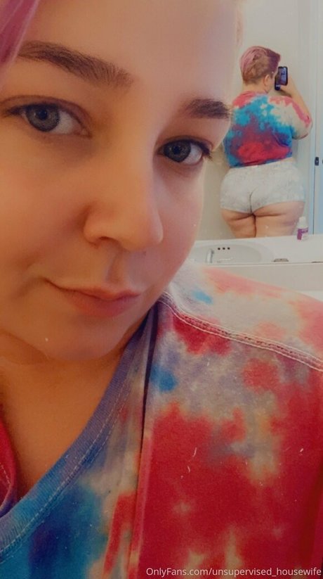 Unsupervisedhousewife