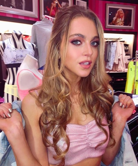 Anne Winters