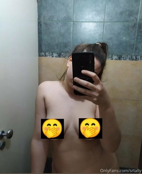 Foto desnuda filtrada de OnlyFans de Srtally