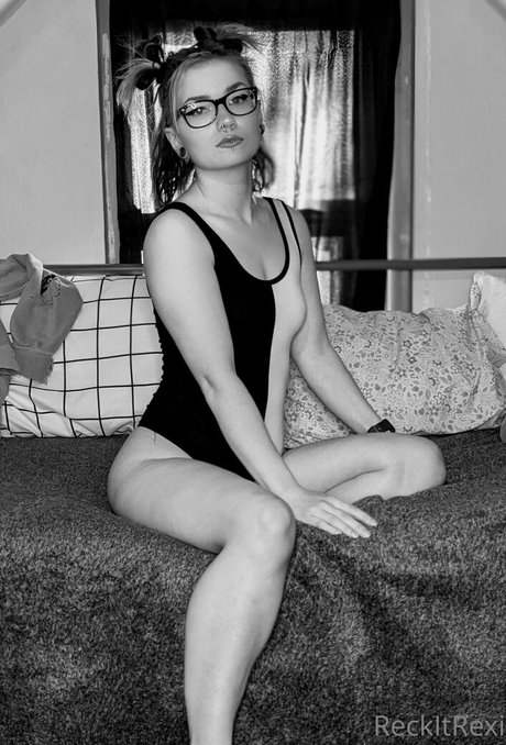 Foto desnuda filtrada de OnlyFans de Reckitrexi