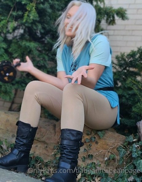 Realprincesstiabeanie