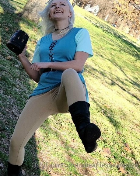 Realprincesstiabeanie