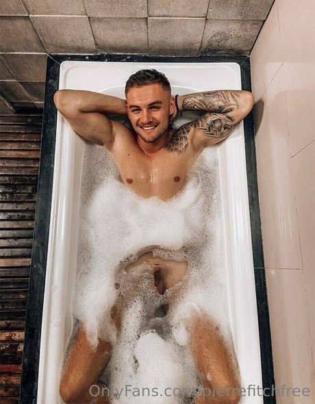 Foto desnuda filtrada de OnlyFans de Pierrefitchfree