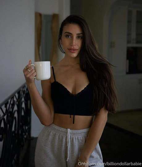 Foto desnuda filtrada de OnlyFans de Billiondollarbabie