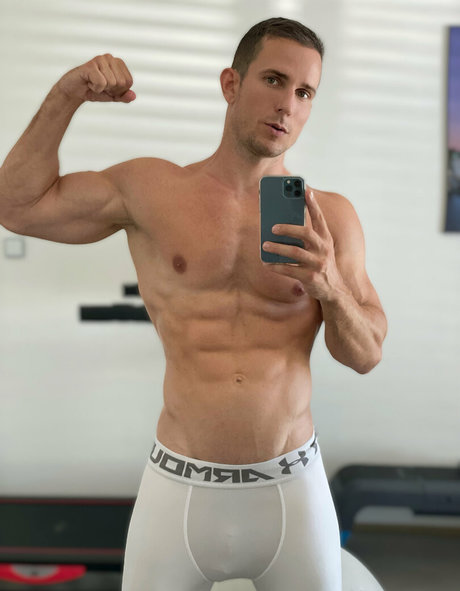 Foto desnuda filtrada de OnlyFans de Jakubstefanofreepage