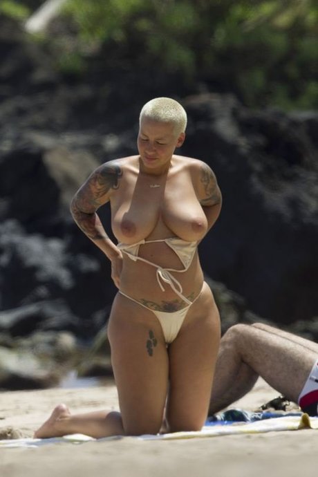 Amber rose