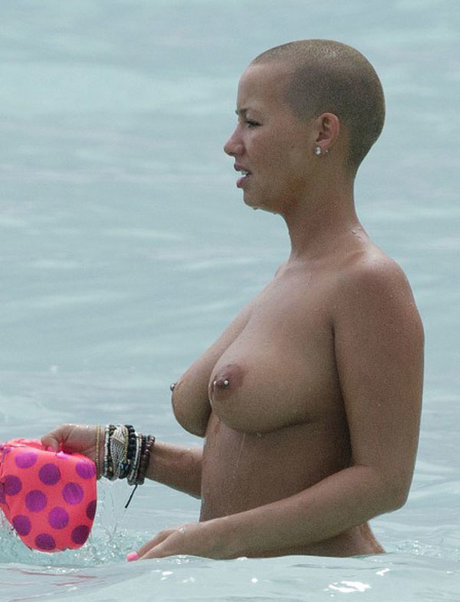 Amber rose